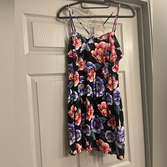Forever 21 Floral Mini Dress - Picture 4 of 5